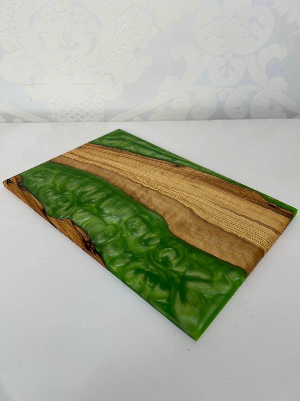Frühtücksbrettchen Oliven Epoxid Harz Jungle Grün