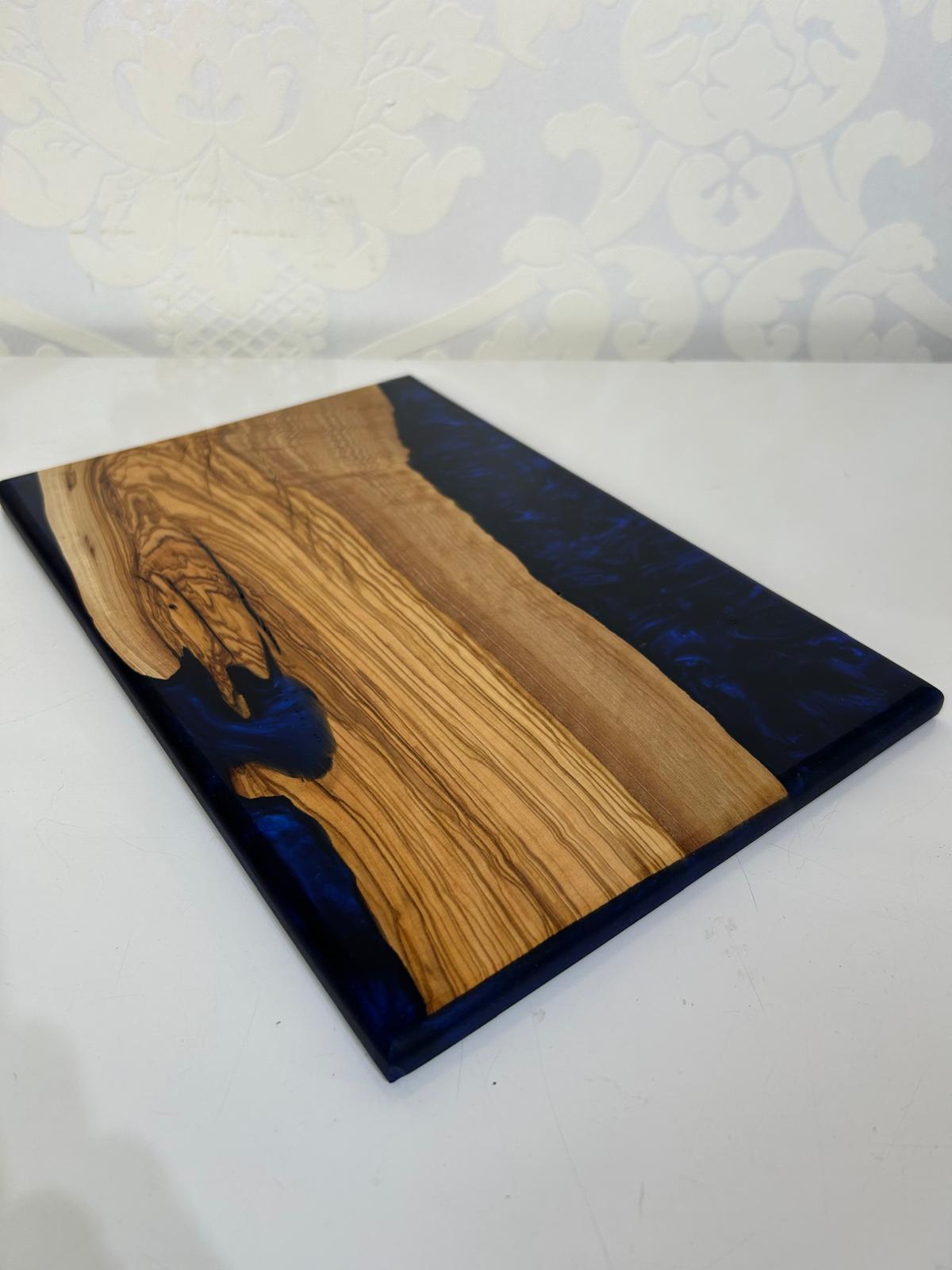 Frühtücksbrettchen Oliven Epoxid Harz Saphire Blau