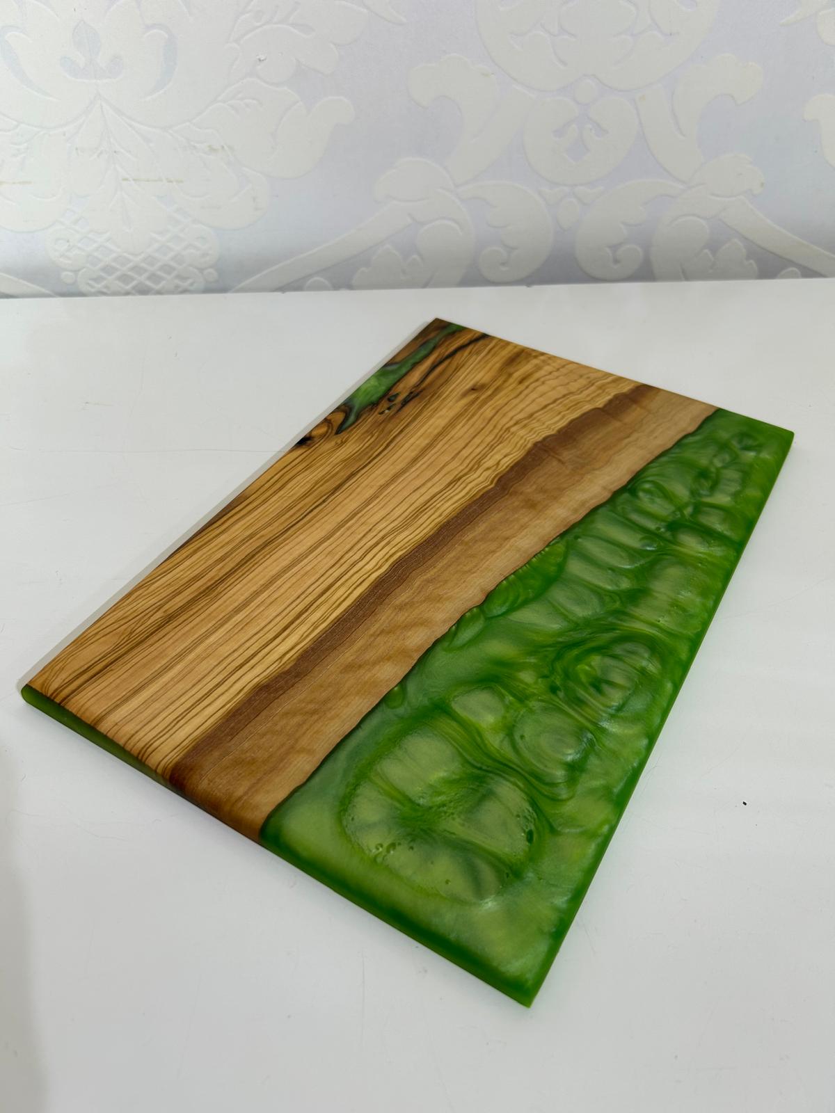 Frühtücksbrettchen Oliven Epoxid Harz Jungle Grün