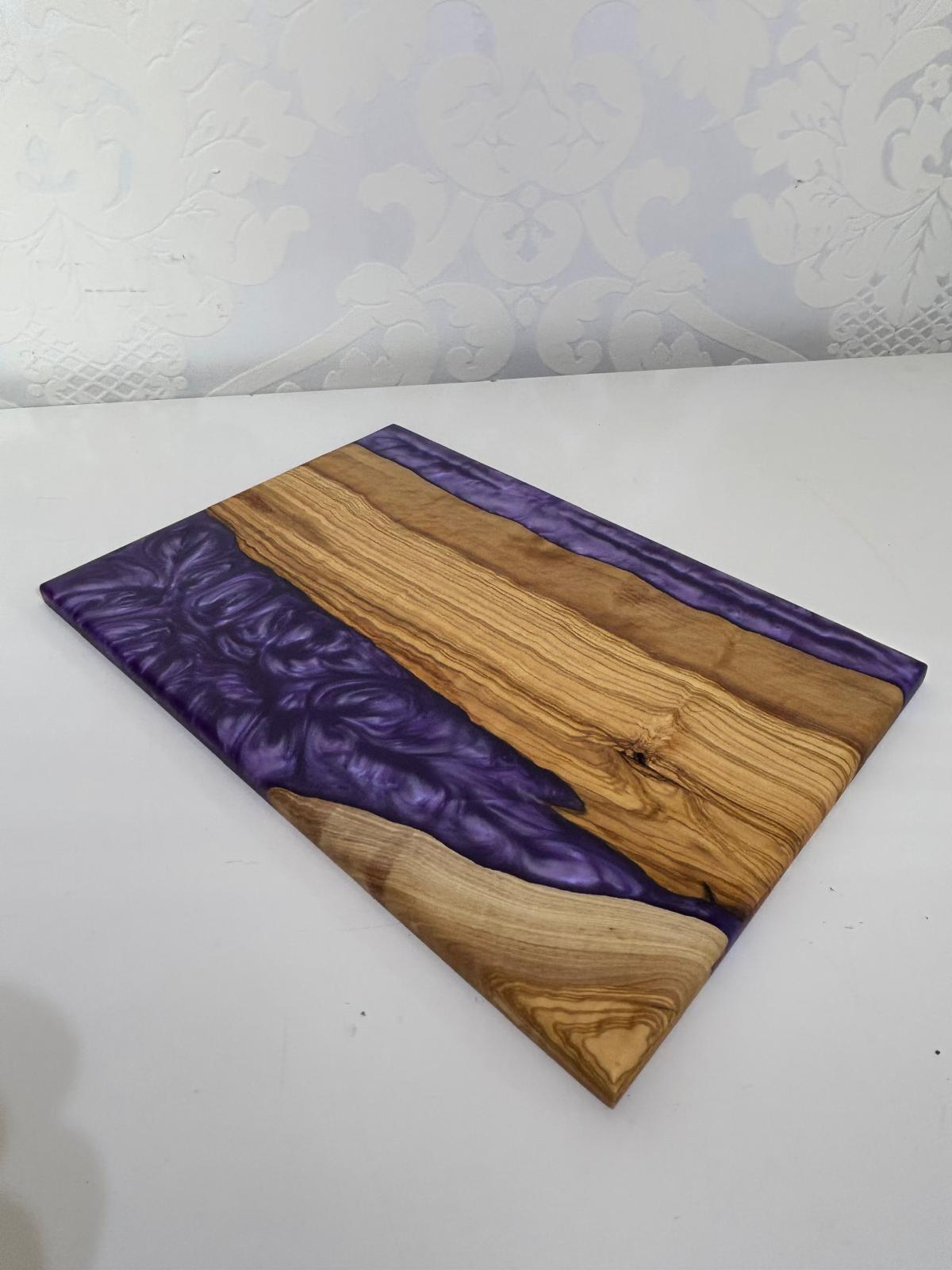 Frühtücksbrettchen Oliven Epoxid Harz Lotus Lila